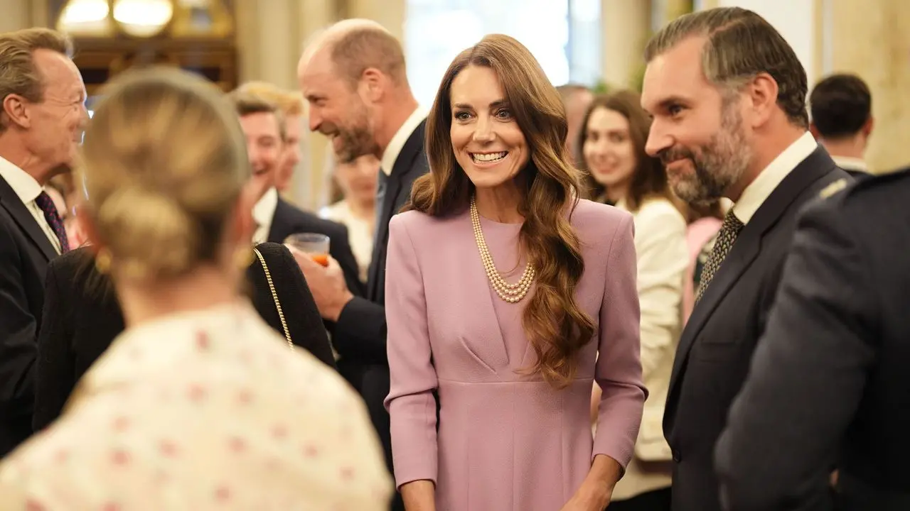 Kate Middleton trägt eine Perlenkette von Queen Elizabeth – zum 100. Geburtstag der verstorbenen Monarchin